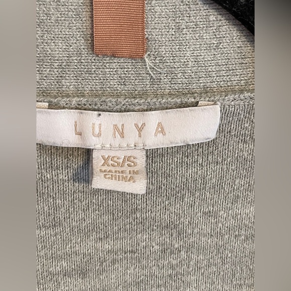Lunya Cozy Cotton Silk Button Front Cardigan Mellow Grey Heather. Size XS/S - Picture 4 of 12